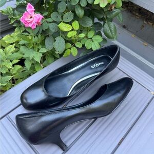 NWT 8W Wide width black genuine leather pump shoes